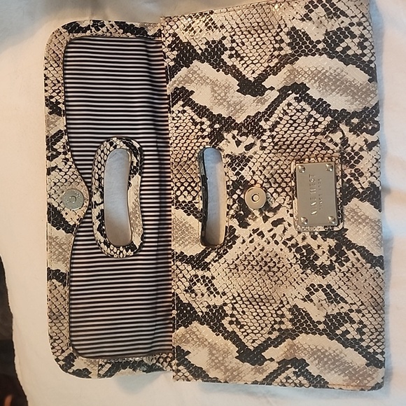 Clutch/Handbag - Picture 7 of 10